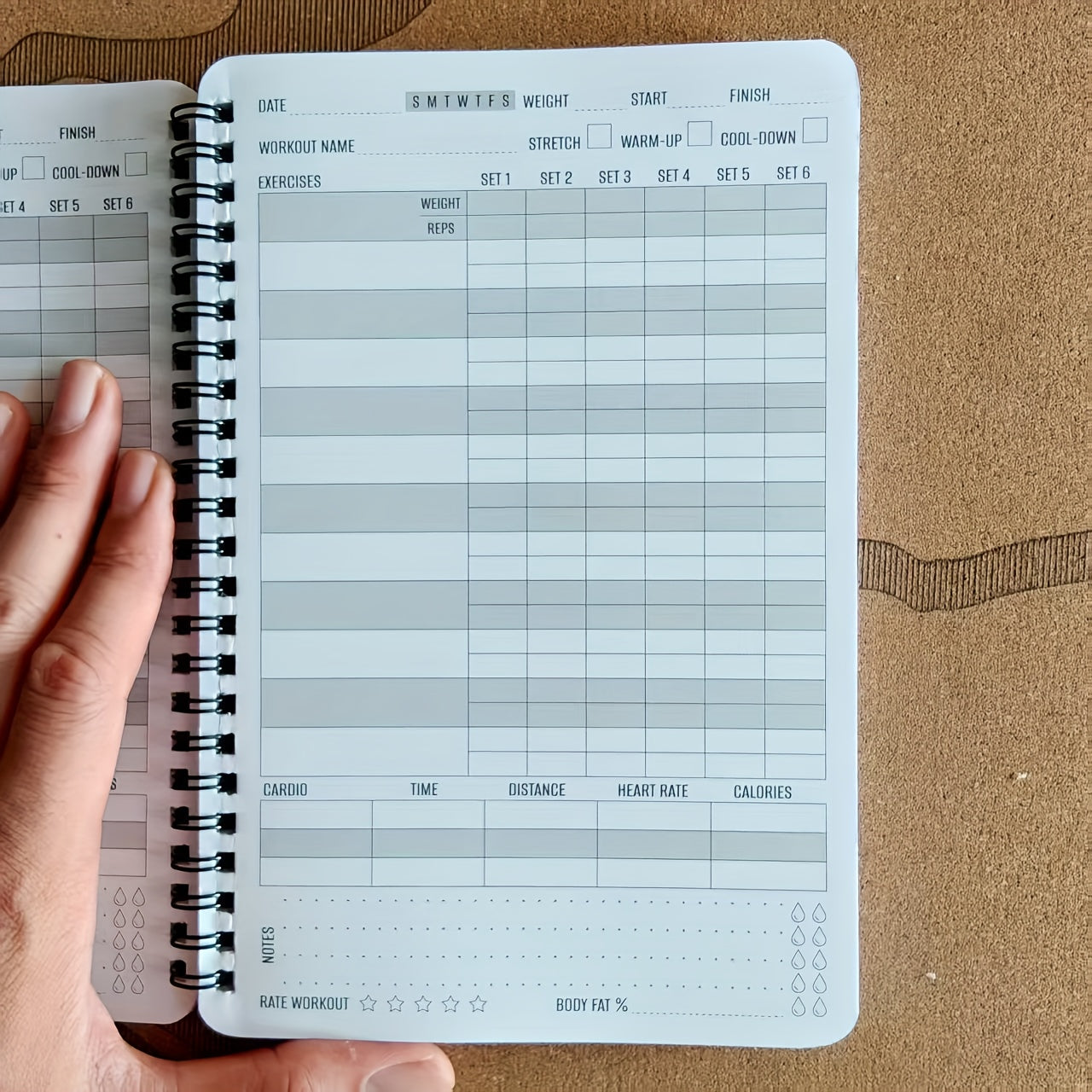 FITLOG – Compact Workout Journal for Tracking Progress and Fitness Goals