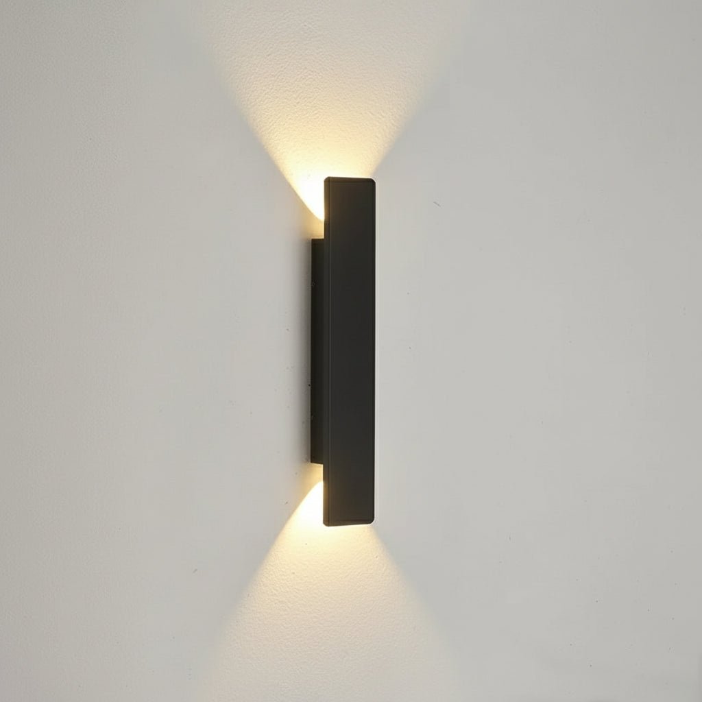 OUTGLOW – Waterproof LED Aluminum Wall Light for Indoor & Outdoor 12