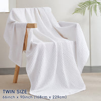 CLOUDWEAVE – Lightweight Waffle Throw Blanket for Cozy All-Season Comfort