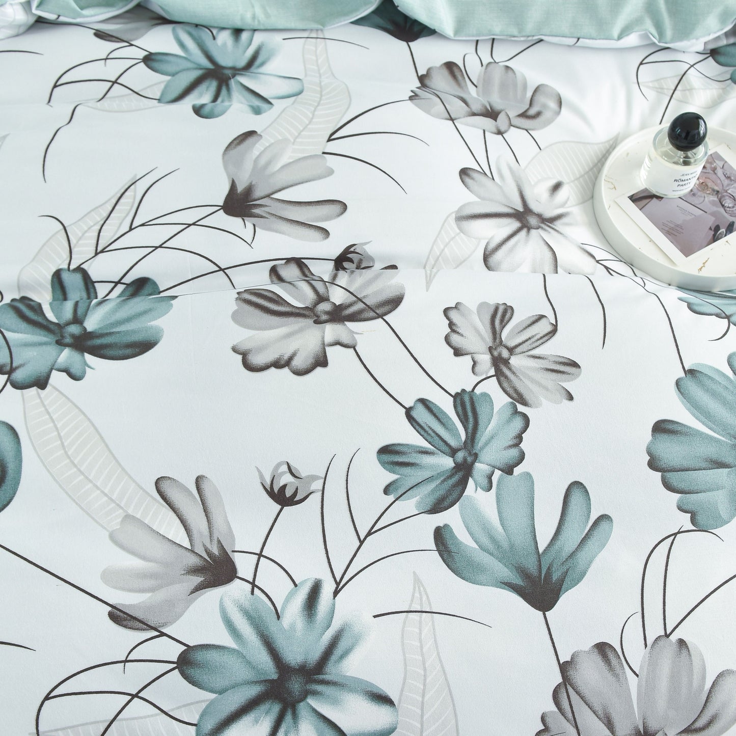 FLORABEL – 3pcs Flower Print Bedroom Bedding Set