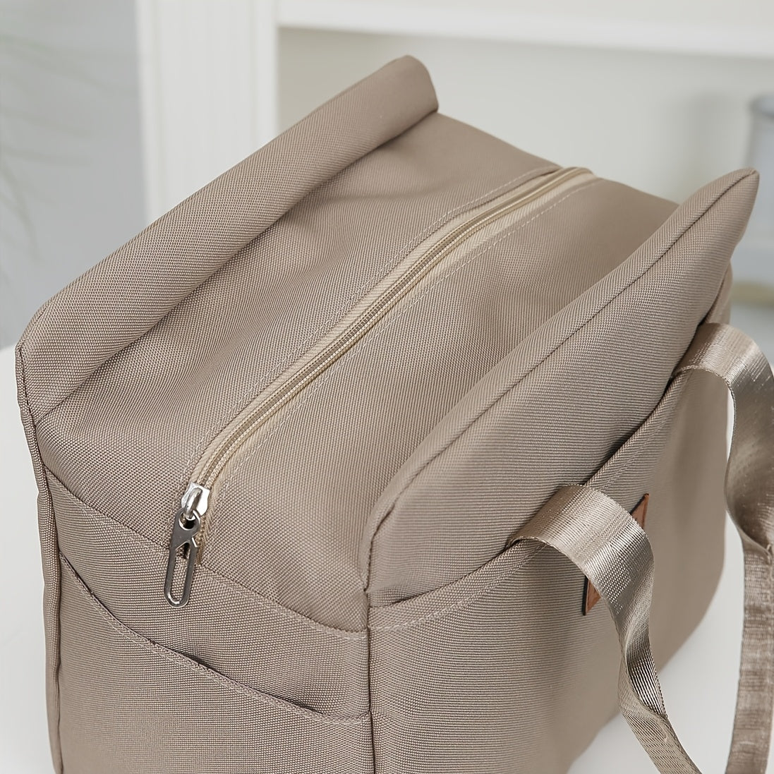 LUNCHLUX - Square Zipper Lunch Box with Durable Aluminum Foil Lining