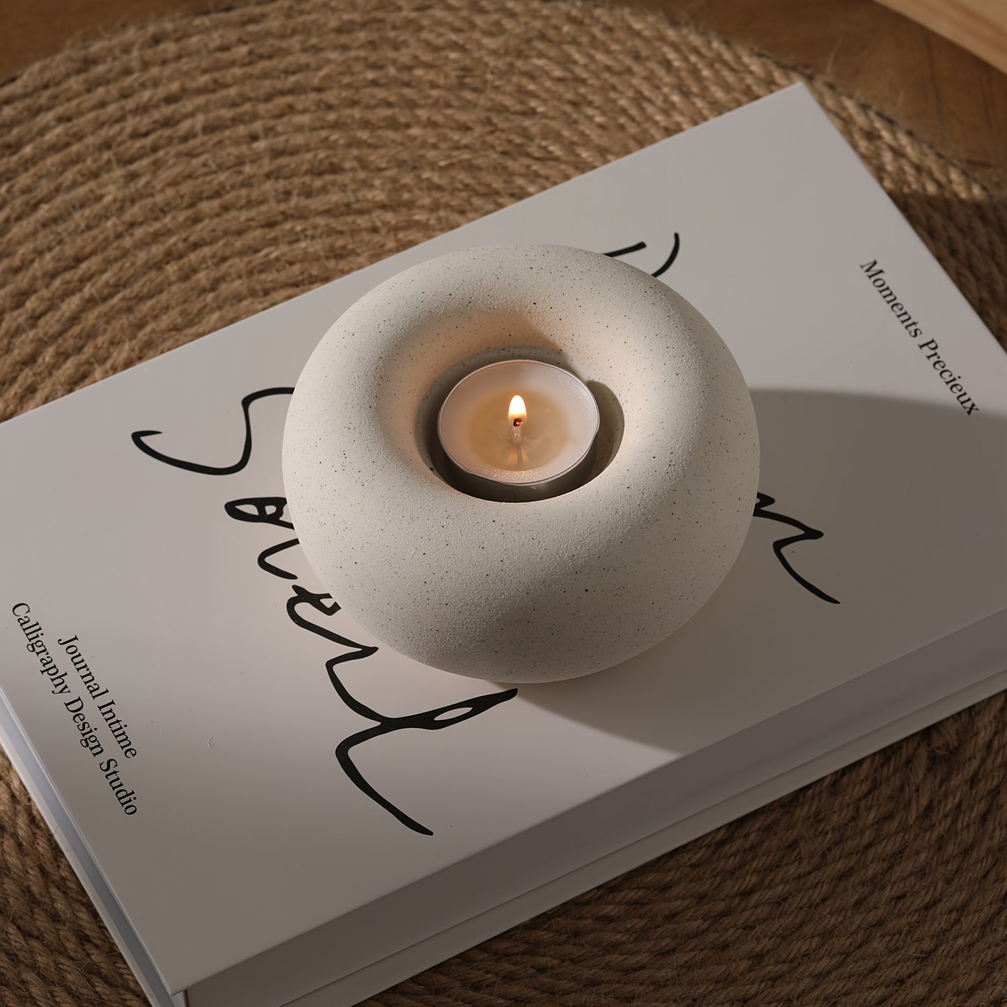 CIRCADIA WHITE – Ceramic Donut Candle Holder