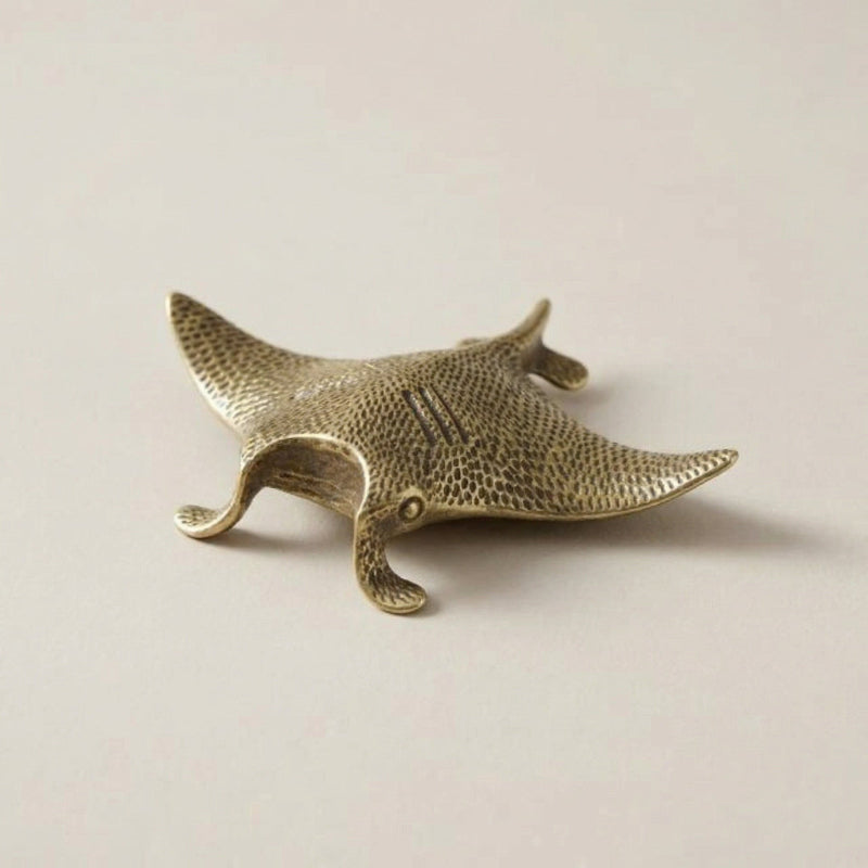 Artisan Brass Manta Ray Figurine - Handcrafted Ocean-Inspired Décor 1
