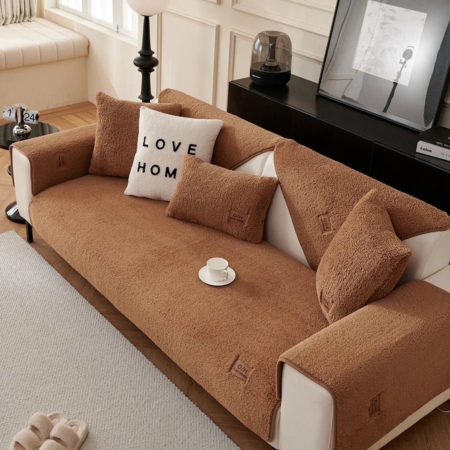 COUCHCLOUD – Plush sofa cover made of lambswool for warmth and protection 12