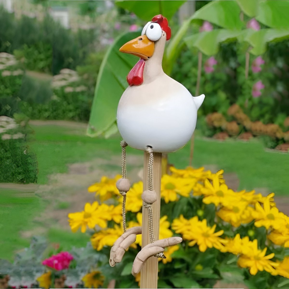 Charming Weatherproof Chicken Garden Statue - Durable Outdoor Garden Figure 6