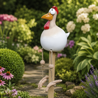 FRECHFEDER – Playful Garden Chicken Statue with Dancing Legs