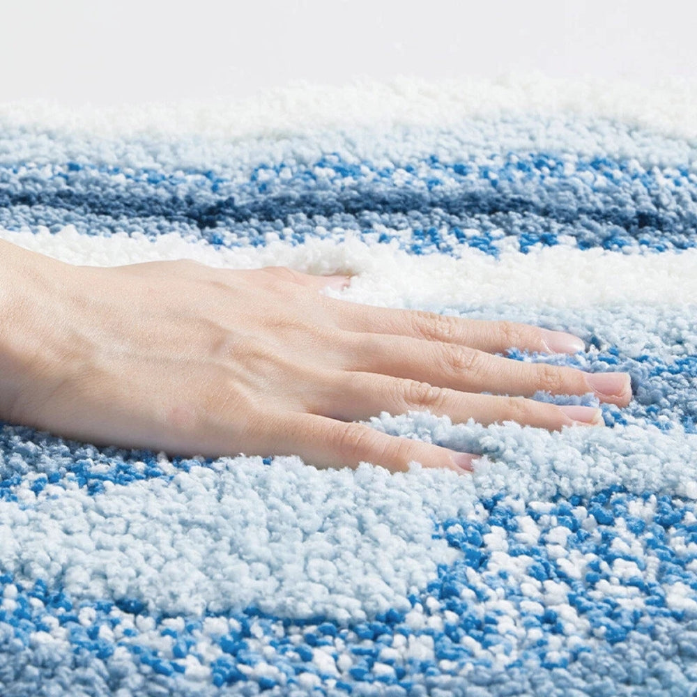 Coastal Charm - Non-Slip Bath Mat with Seaside Footprint Pattern for Bathrooms 3