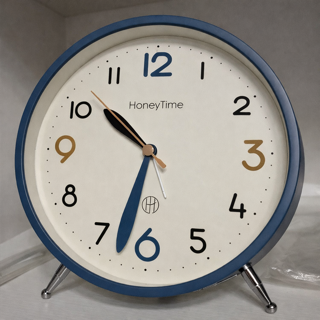 NORDIC TIME – Silent Scandinavian Table Clock