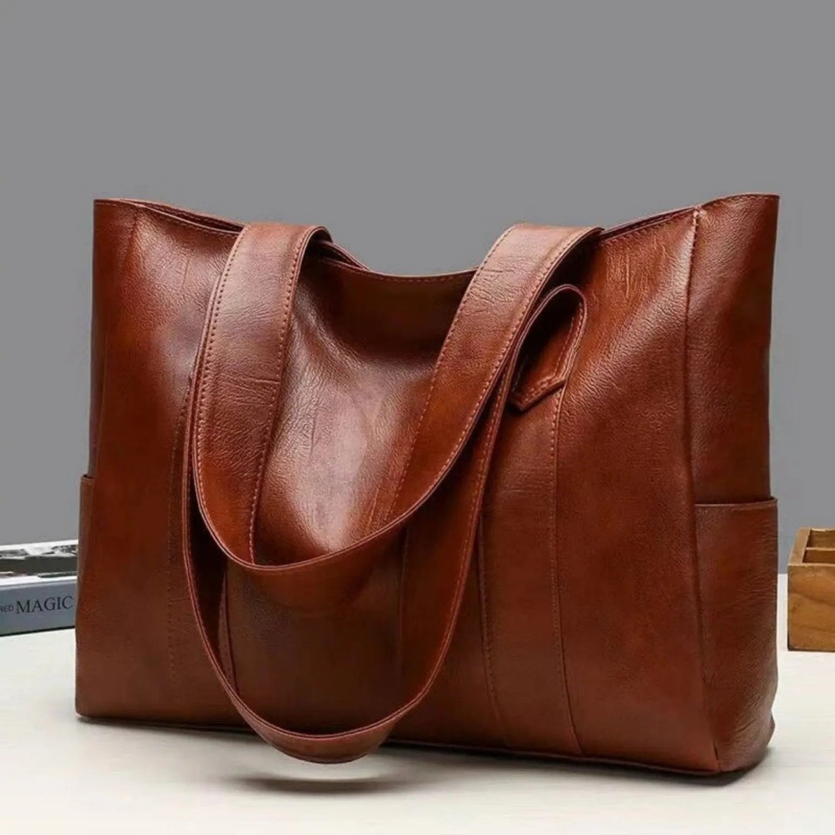 Elegant Retro Leather Shoulder Bag - Spacious PU Leather Design for Everyday Use 3
