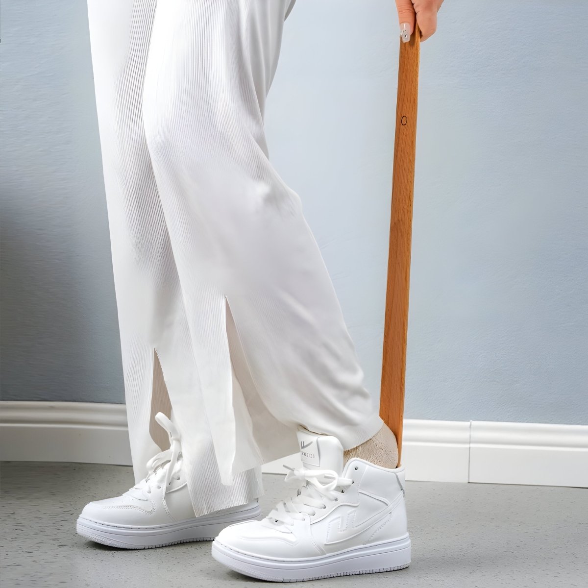 Extra Long Wooden Shoe Horn with Magnetic Storage - Ergonomic Long Handled Design 1
