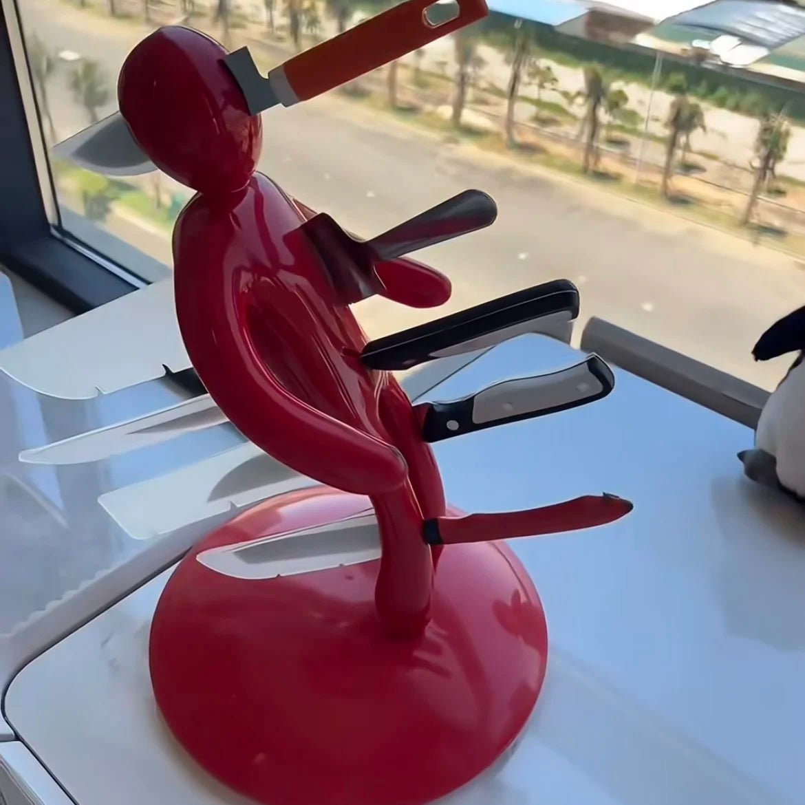 FIGURACUT - Artistic Knife Organizer with Secure Storage & Space-Saving Design 4