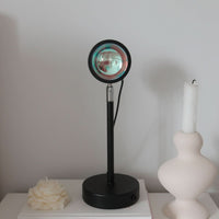Golden Glow - LED Sunset Lamp with Adjustable 180° Projection for Relaxing Mood Lighting 1