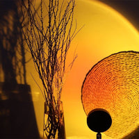 Golden Glow - LED Sunset Lamp with Adjustable 180° Projection for Relaxing Mood Lighting 3
