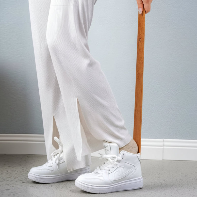 Hearthwood - 20-Inch Long Handled Shoehorn with Magnetic Wall Mount for Easy Use 3