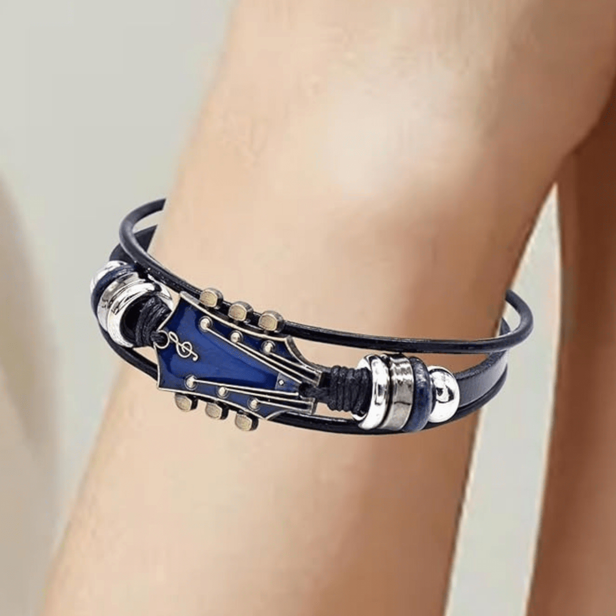 MUSIKSTRUM - Adjustable Men's Leather Bracelet with Guitar-Inspired Design 4