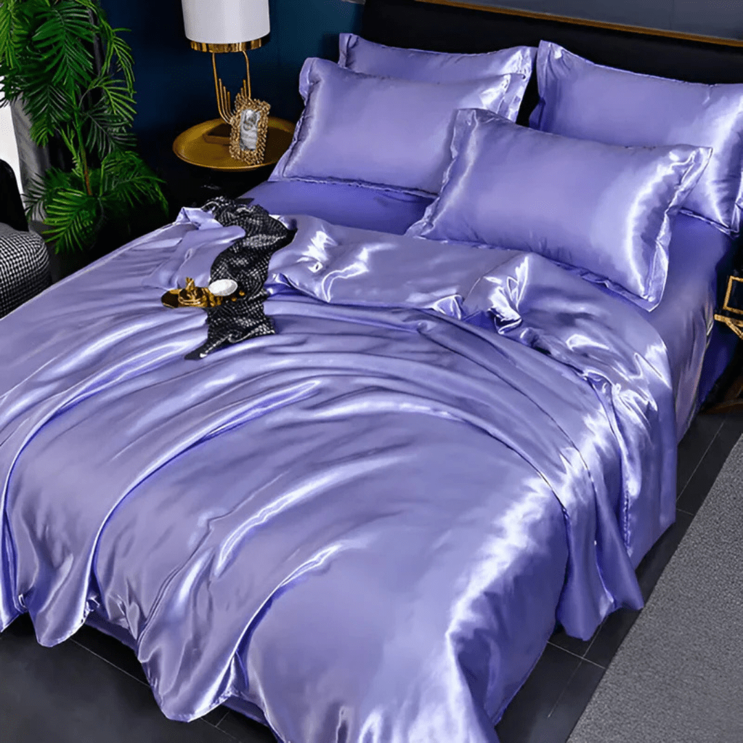 Premium Silk-Look Bed Set - Duvet Cover & Pillowcases for Year-Round Comfort 3