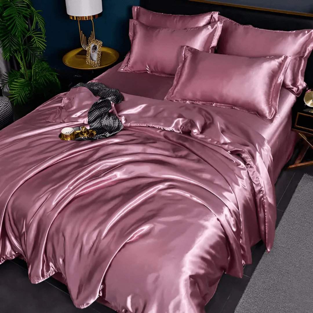 Premium Silk-Look Bed Set - Duvet Cover & Pillowcases for Year-Round Comfort 4
