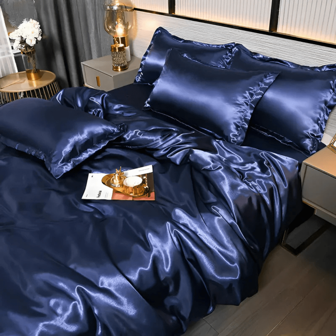 Premium Silk-Look Bed Set - Duvet Cover & Pillowcases for Year-Round Comfort 8