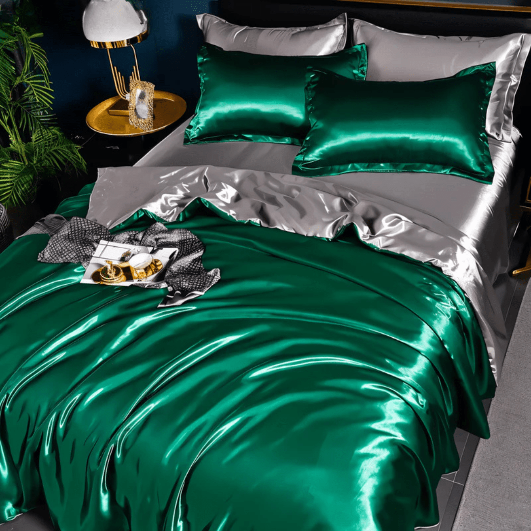 Premium Silk-Look Bed Set - Duvet Cover & Pillowcases for Year-Round Comfort 9