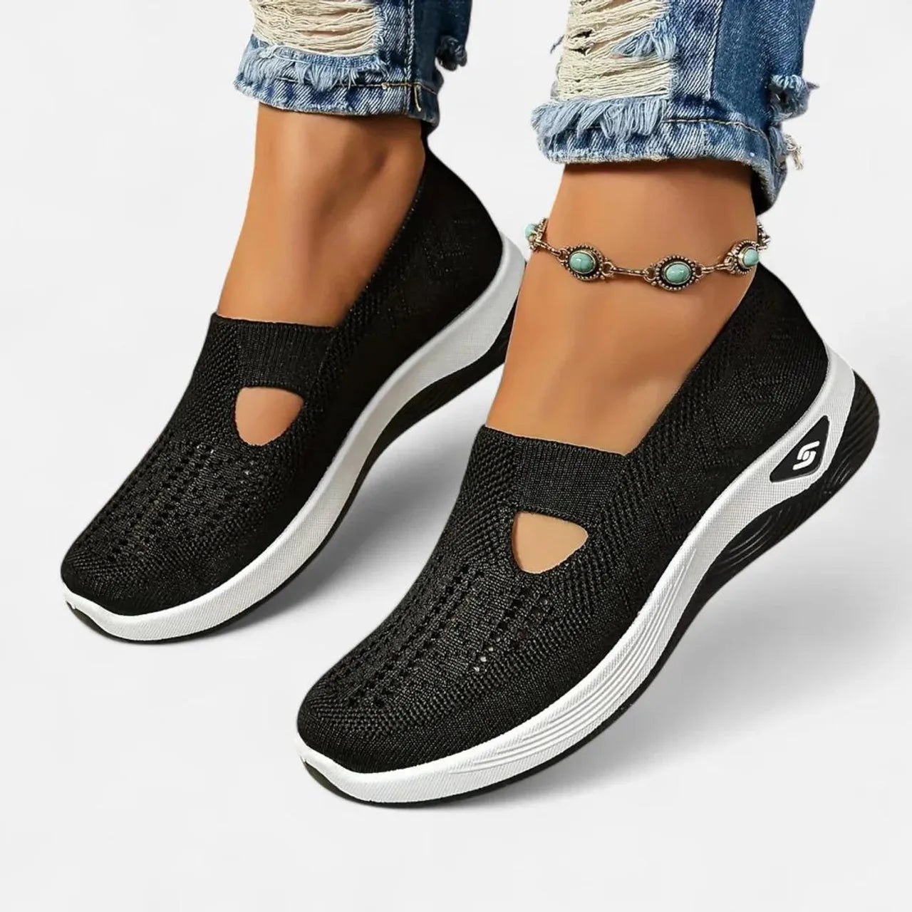 AIRLUNA – Breathable Mesh Slip Ons for Lightweight Daily Comfort