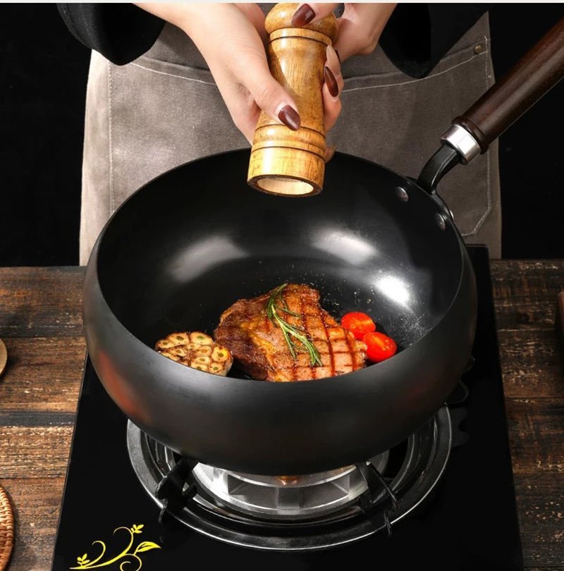 SkilletCore - Heavy-Duty Cast Iron Skillet with Lid for Versatile Cooking 7