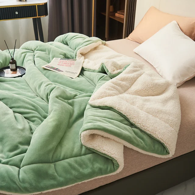SoftHug™ - Luxurious warm fleece blanket 4