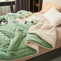 SoftHug™ - Luxurious warm fleece blanket 4
