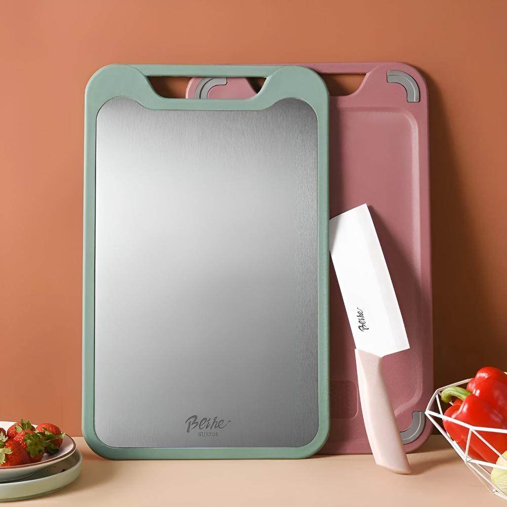 Stylish Double-Sided Chopping Board with Integrated Garlic Grinder & Non-Stick Surface 1