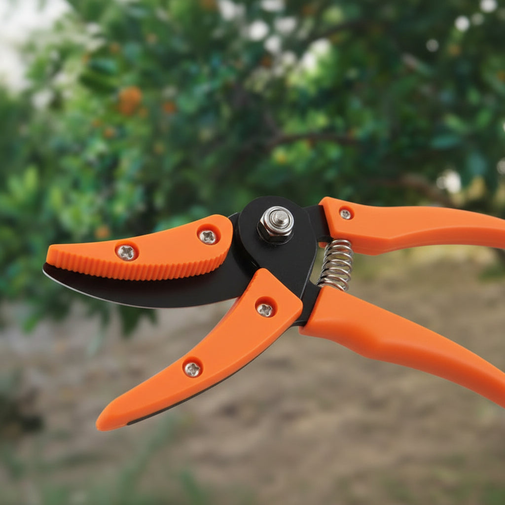 TrimReach - Telescopic Hedge Trimmer for Safe and Easy Cutting 5