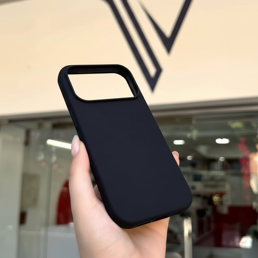 VELVIGUARD – MagSafe Compatible Silicone Case with Soft Touch Surface for iPhone 1