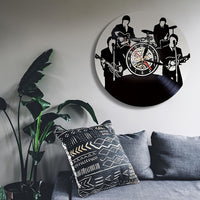 VINYL BEAT – Retro Record-Inspired Wall Clock