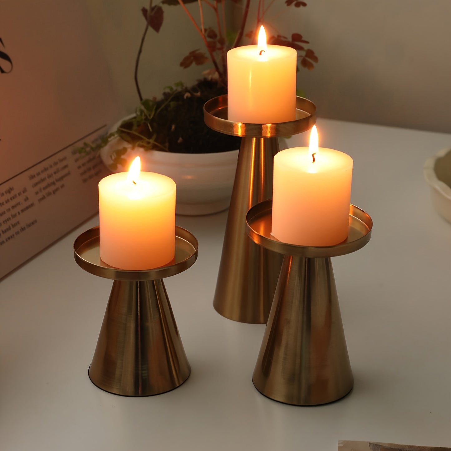 TRIO CONICA – 3-Piece Iron Conical Candle Holder Set