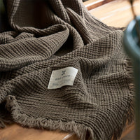 OLIVEBREEZE – Lightweight 4-Layer Cotton Gauze Blanket with Elegant Fringe