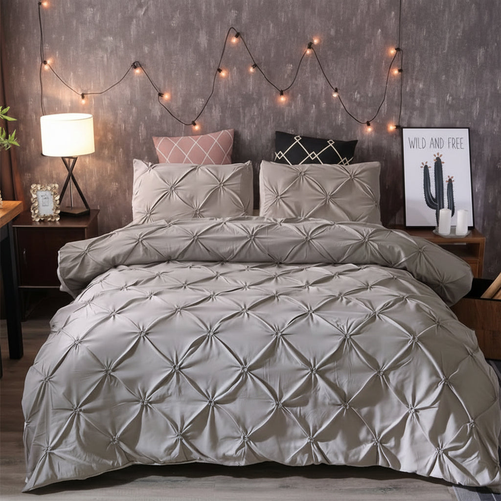 SOFTPLEA – 3pcs Pleated Comfort Duvet Cover Set
