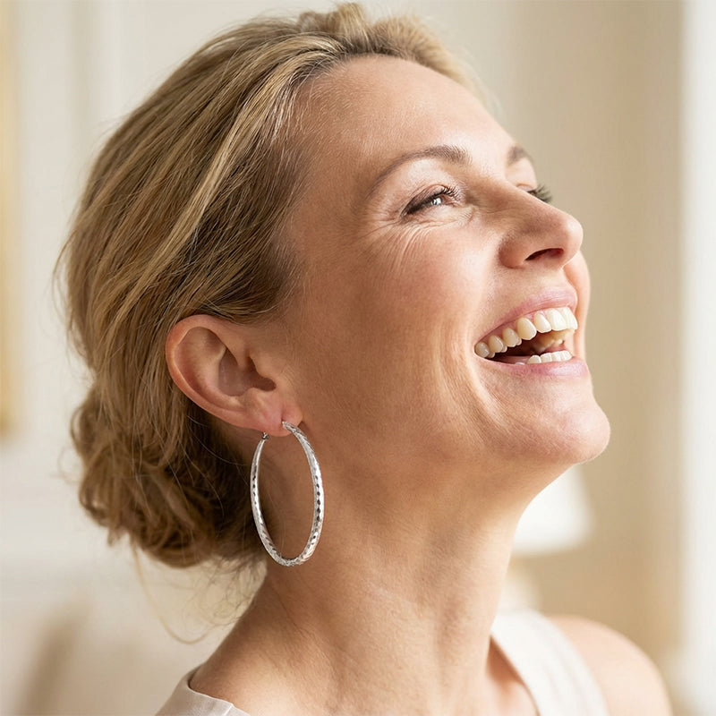 SPARKLUXE – Hoop Earrings for Timeless Shine and Sophistication